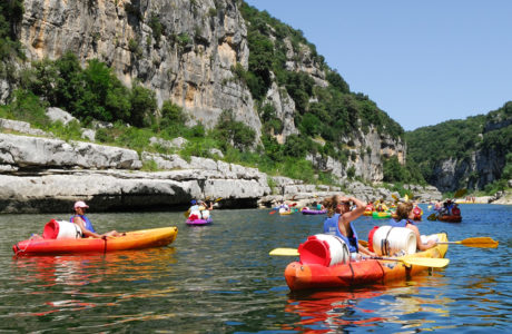 Kanus auf der Ardèche